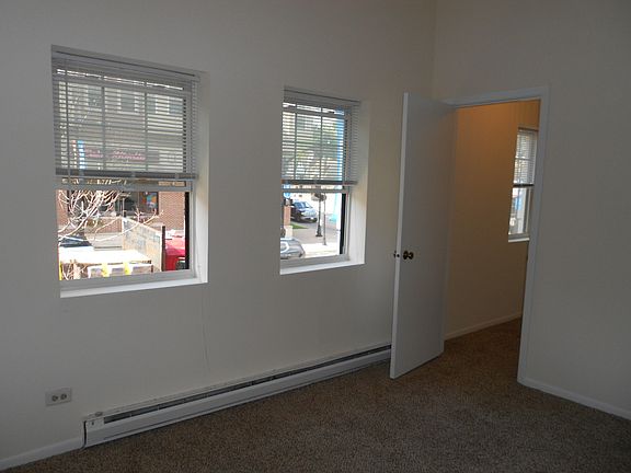 4th image of 620 N Milwaukee Ave APT A