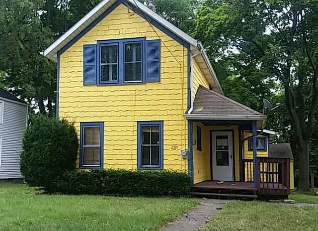 1st image of 2397 3rd St