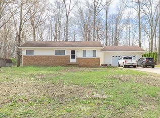 1660 Robinwood Dr, Uniontown, OH 44685