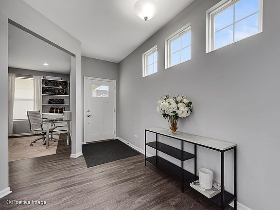 4th image of 2546 Leander Ct