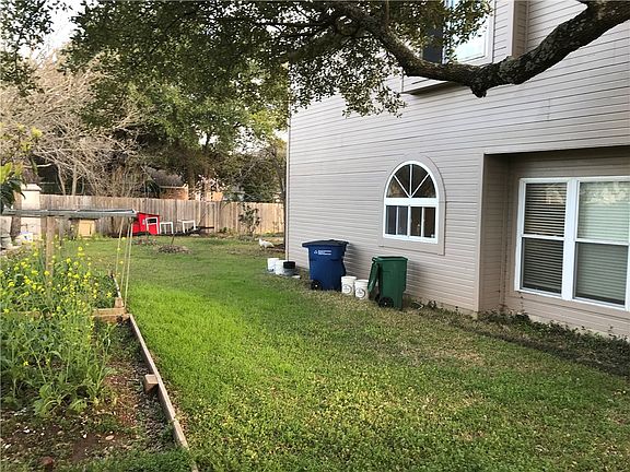 5th image of 11511 Cherry Hearst Ct