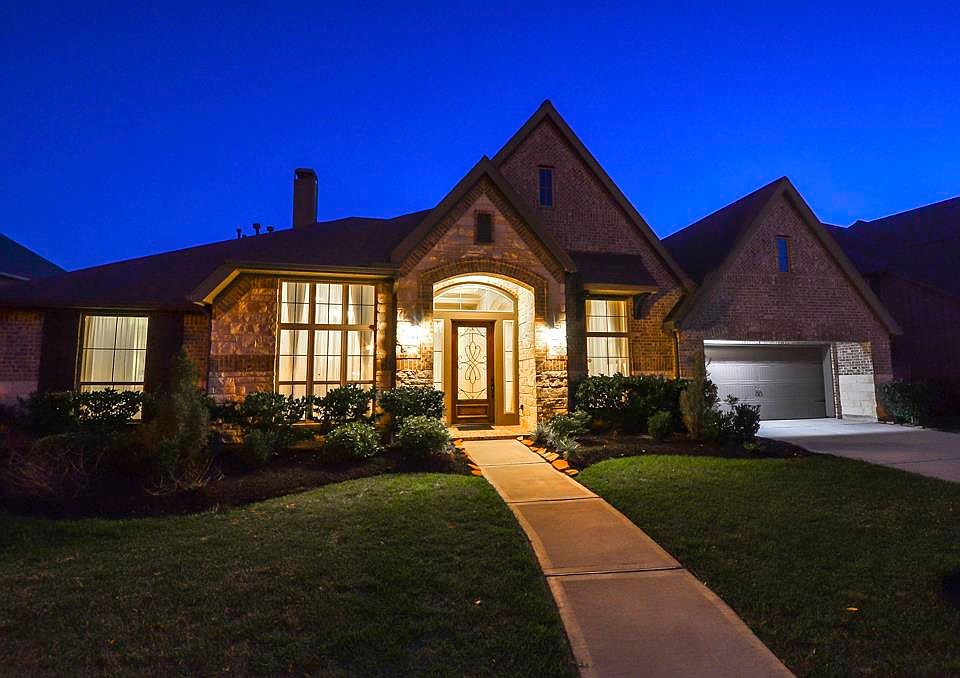 1st image of 20203 Mariposa Blue Ln