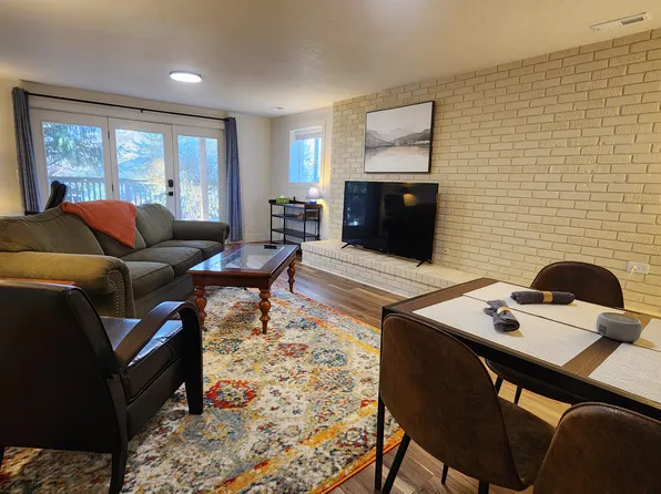 531 E Hearthstone Dr, Boise, ID 83702