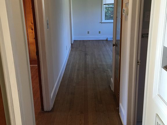 5th image of 4844 Holbrook Dr