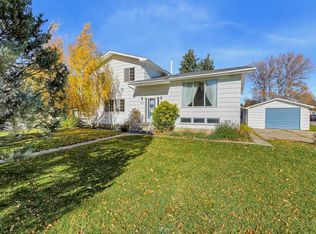 210 2nd Ave SE, High River, AB T1V 1G6