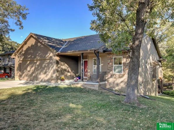 3712 Buccaneer Blvd, Plattsmouth, NE 68048