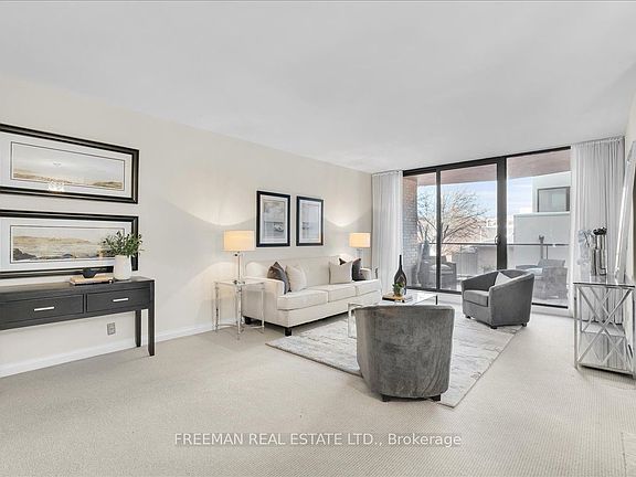 4th image of 350 Lonsdale Rd #303