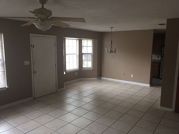3rd image of 2126 Foster Dr