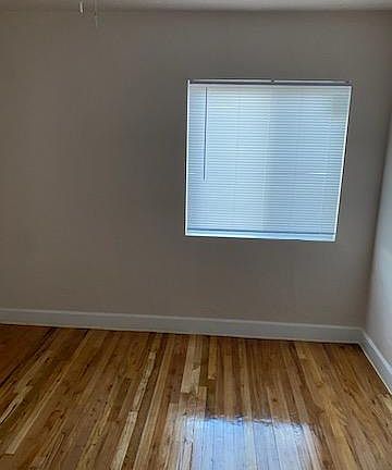 5th image of 3010 Sacramento Ave