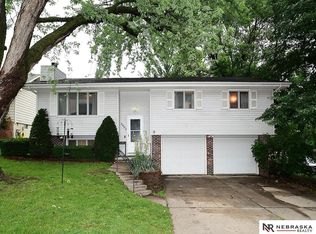 2602 Geri Dr, Bellevue, NE 68147