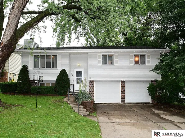 2602 Geri Dr, Bellevue, NE 68147