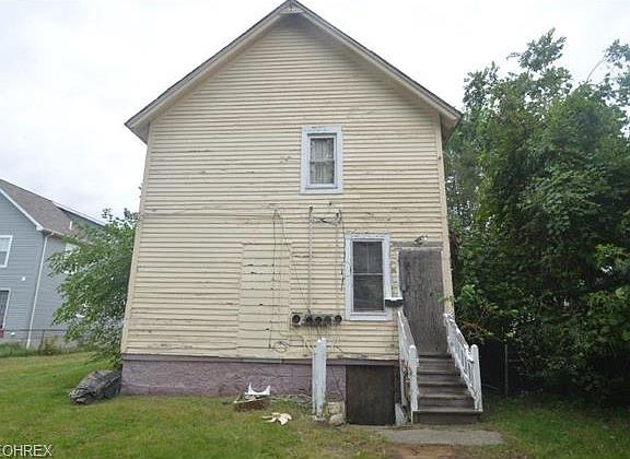 4th image of 2200 E 46th St