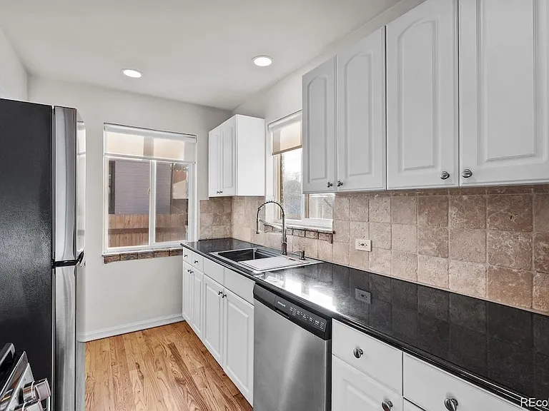 3085 Clermont St — Photo 12