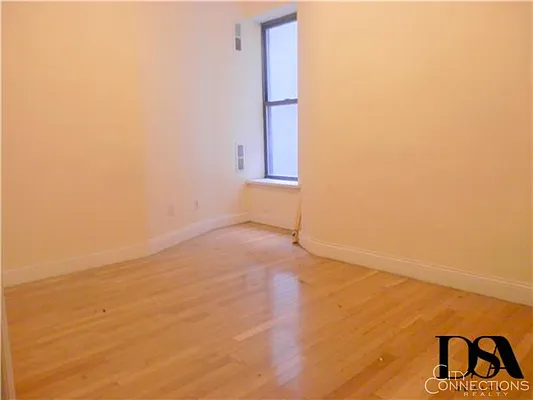 Rented by City Connections Realty | media 6