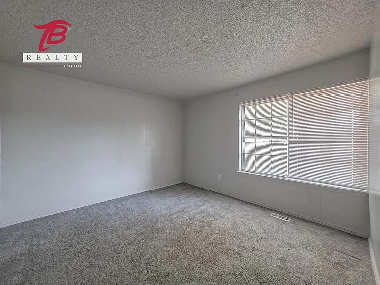 6811 Lyrewood Ln — Photo 17