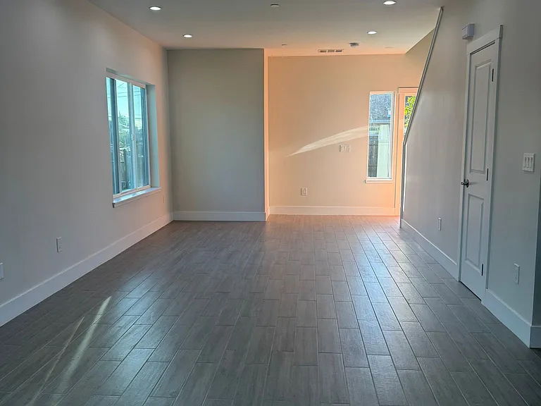 22390 Salwan Pl — Photo 6