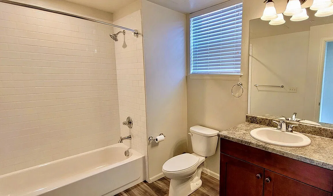 Two Creeks Crossing Apartments — Photo 2