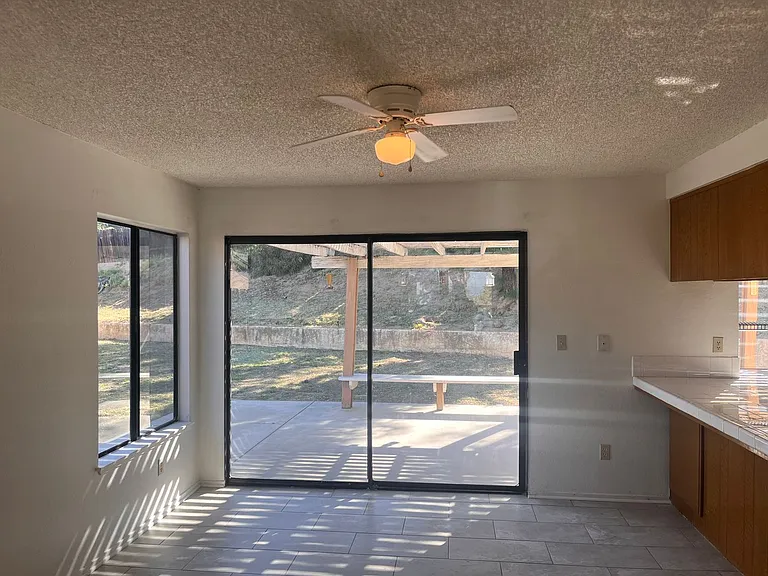 24874 Red River Rd — Photo 4