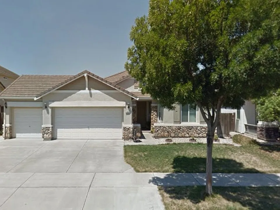 1805 Fir Ln