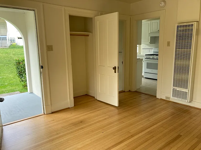1266 Storey Ave #A — Photo 3