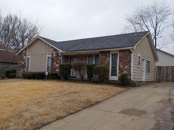 2nd image of 6020 Scarlet Leaf Dr