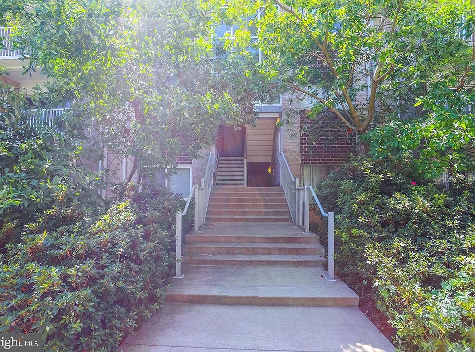 1st image of 8006 Chanute Pl APT 15