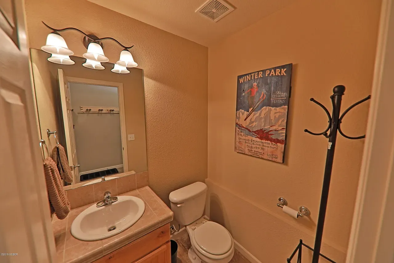 3 bed, 2.5 bath, 1709 sqft, $2,700 — Photo 3