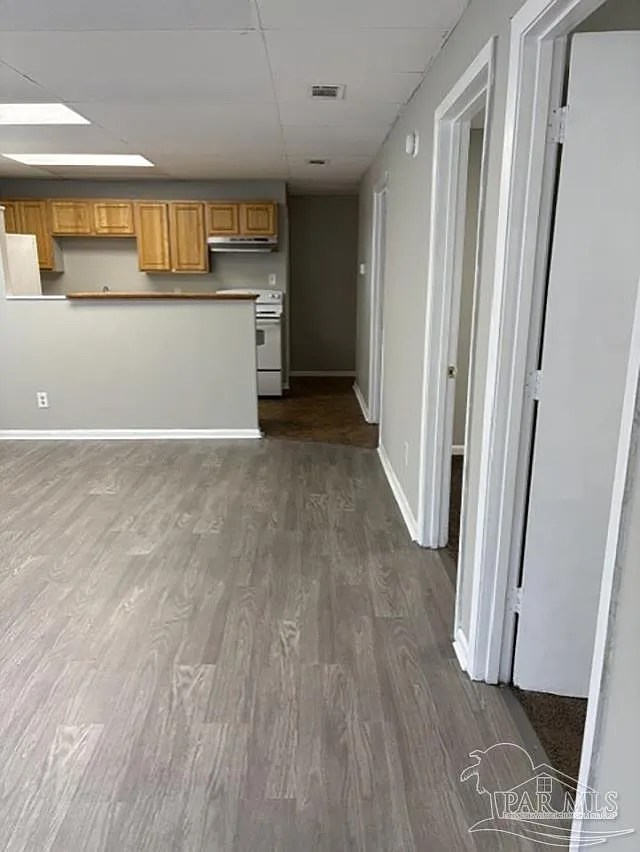 4 bed, 1.5 bath, 1025 sqft, $1,500 — Photo 3
