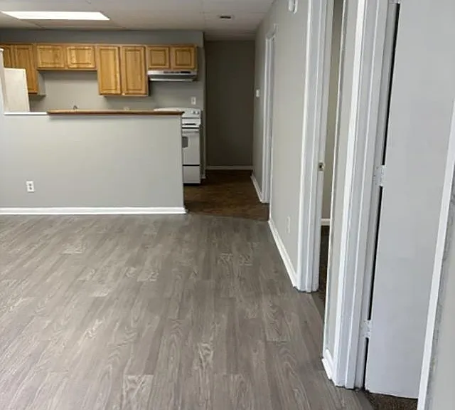 2709 N Davis Hwy — Photo 3