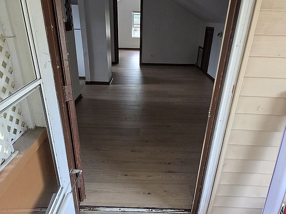 3rd image of 420 Davison St APT 2