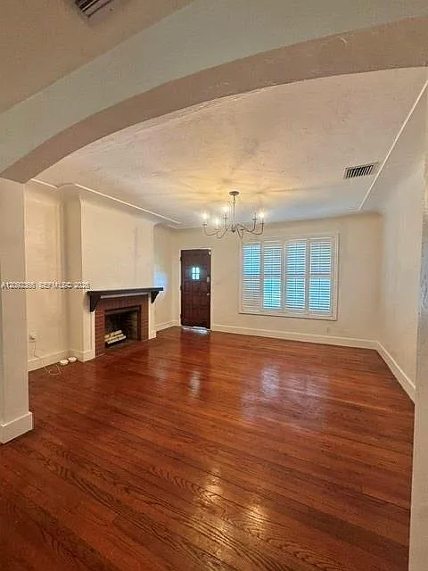 1628 NW 8th St — Photo 2