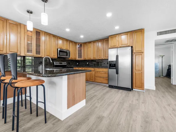 154 Seville Ln #G, Delray Beach, FL 33446