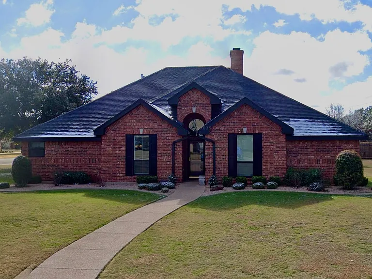 1509 Saddle Lakes Dr — Photo 1