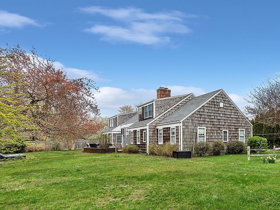 1st image of 139 Meetinghouse Ln
