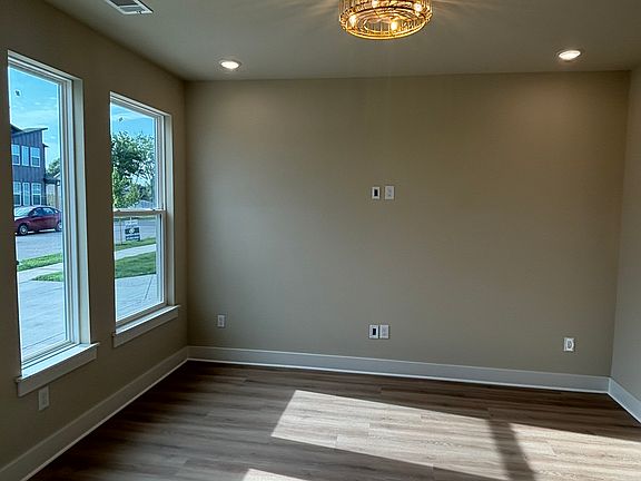 4th image of 1303 SW Journey Ln