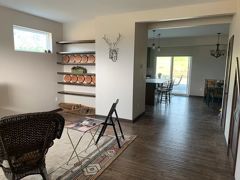 334 Alpenglow Dr — Photo 3
