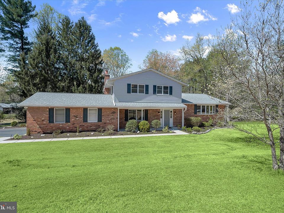 1st image of 3912 Jumpers Hill Ln