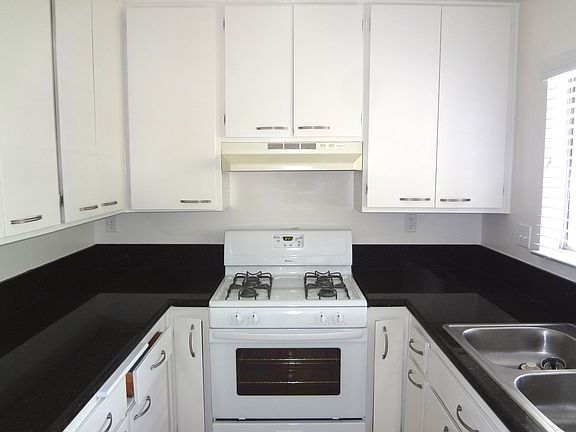 2nd image of 1459 Hornblend St APT 3