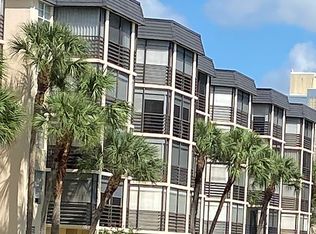 5340 NW 2nd Ave PENTHOUSE 26, Boca Raton, FL 33487