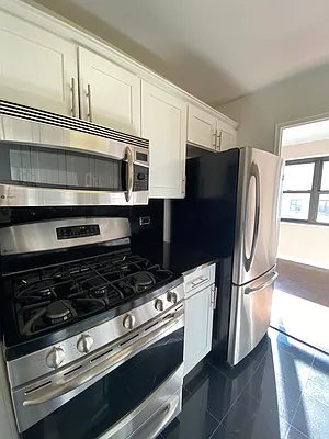Rented by UES Management | media 4