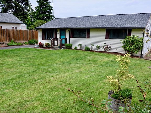 4th image of 19428 10th Ave S