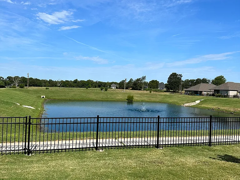 710 Gala Cir — Photo 24