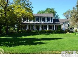 5025 Aintree Rd, Rochester, MI 48306