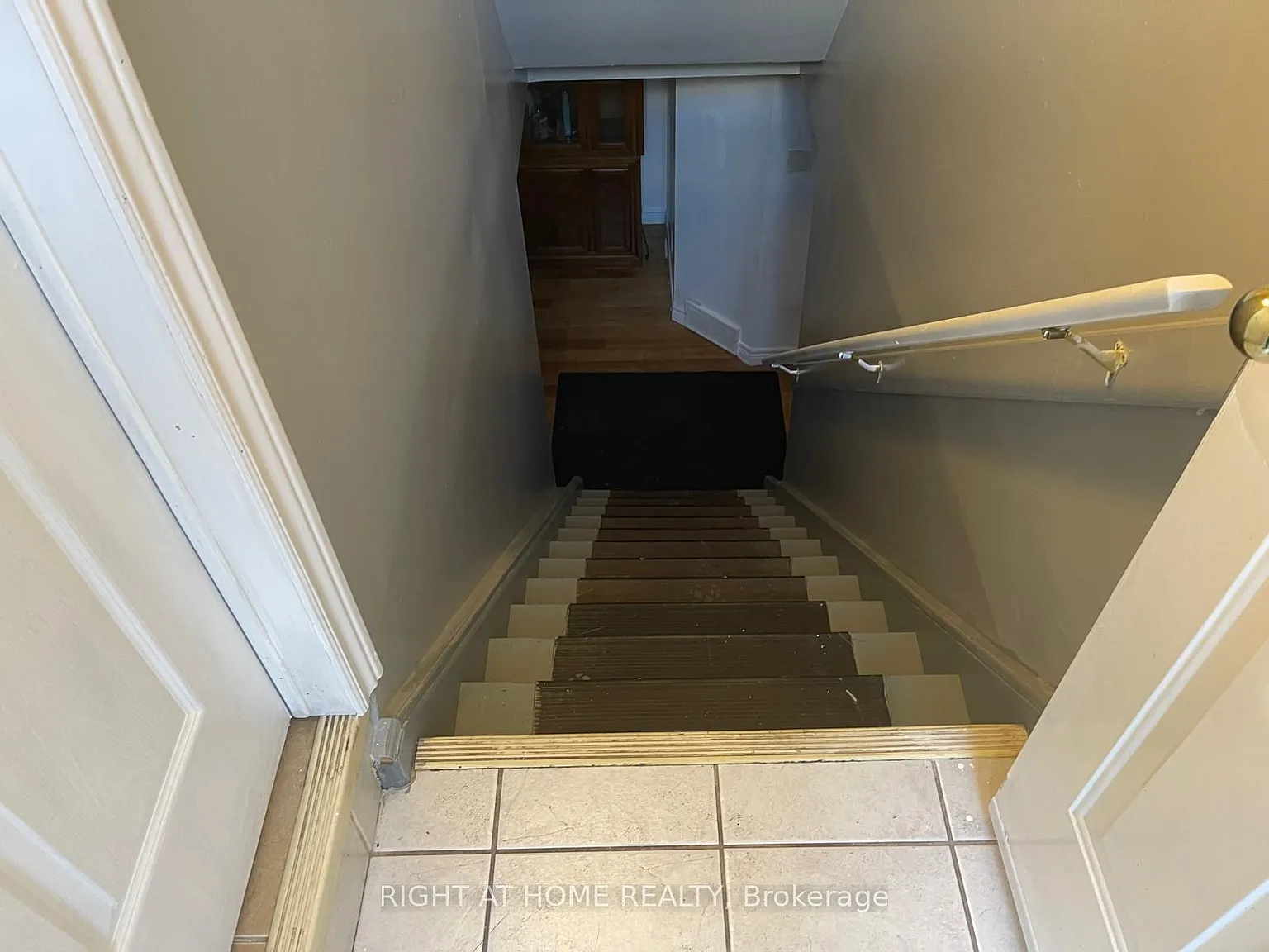 3 bed, $1,900 — Photo 3