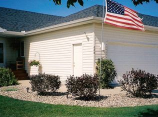 628 Obrien Pkwy, Belle Plaine, MN 56011