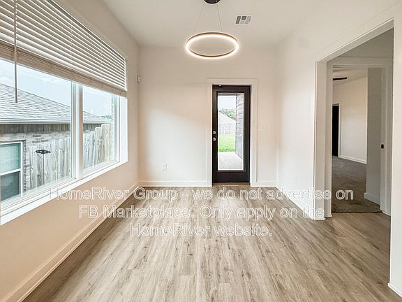 4th image of 305 E 7th St