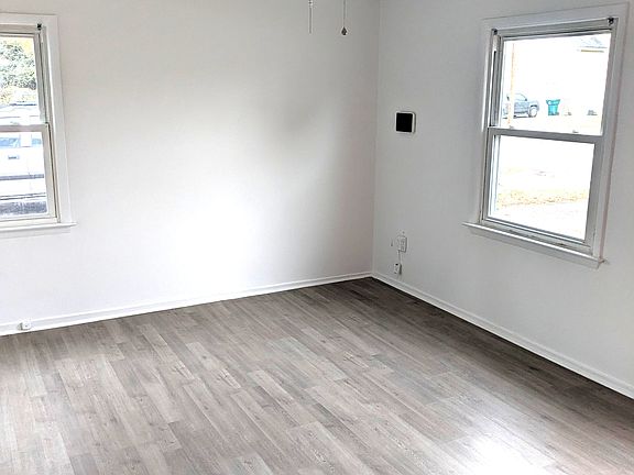 4th image of 7405 Wickham Ave