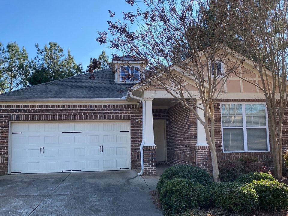 1st image of 200 Balsam Dr