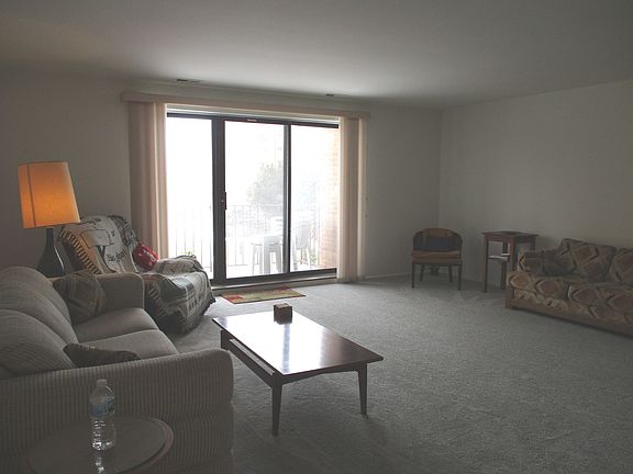 2nd image of 1747 W Crystal Ln Unit 302