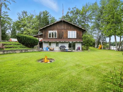 5985 N Bayshore Dr, Irons, MI, 49644
